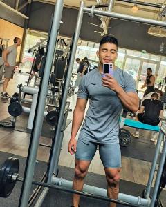 Chico busca chica en Málaga: 