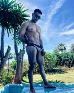 664791199: Chico busca chica en Málaga