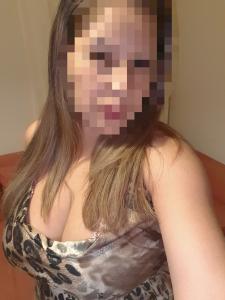 631440133: Chica busca chico en Barcelona