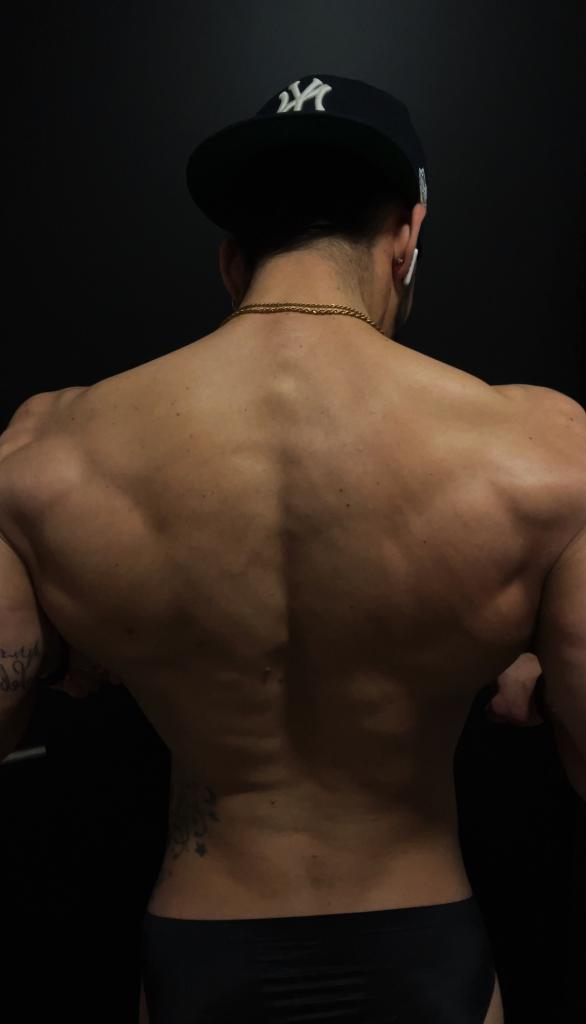 Chico busca chica en Salamanca: 