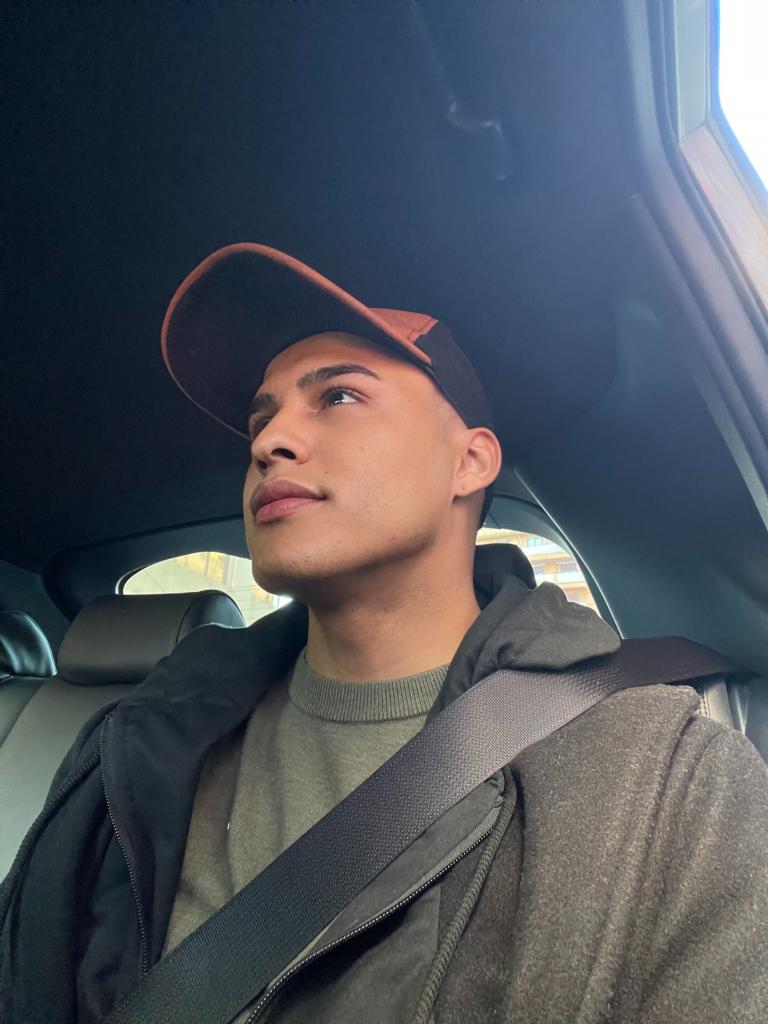 657651554: Chico busca chica en Valencia