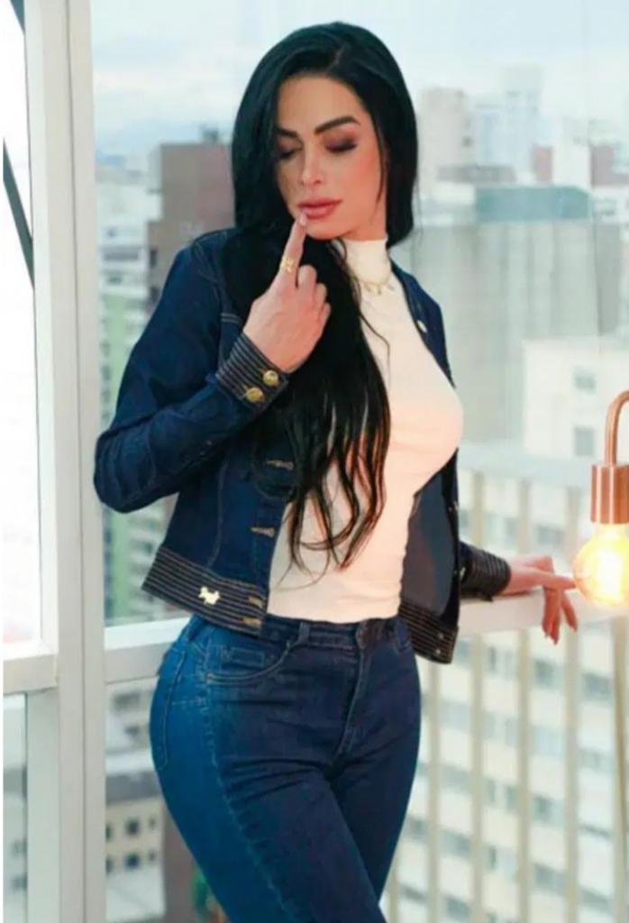 Chica busca chico en Cádiz: 