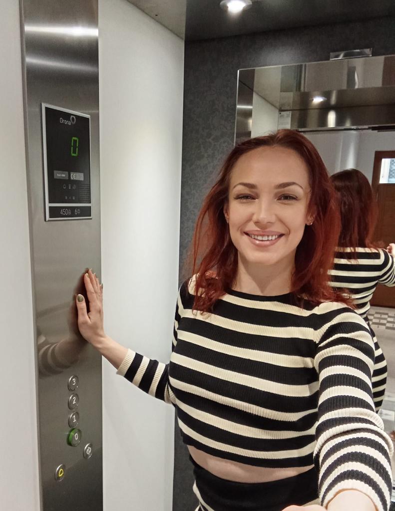 677946855: Chica busca chico en Alicante