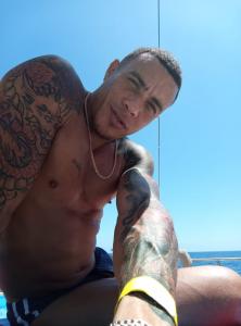 613998179: Chico busca chica en Cádiz