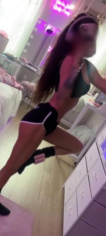 610781540: Chica busca chico en Sevilla