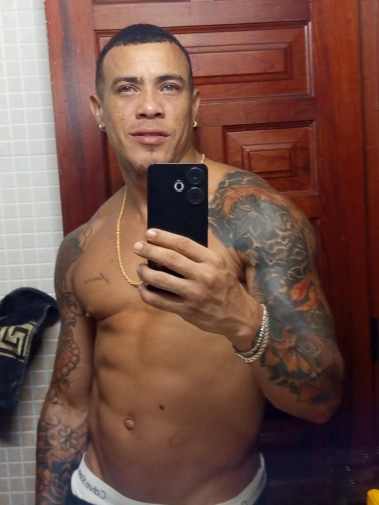 Chico busca chica en Cádiz: 