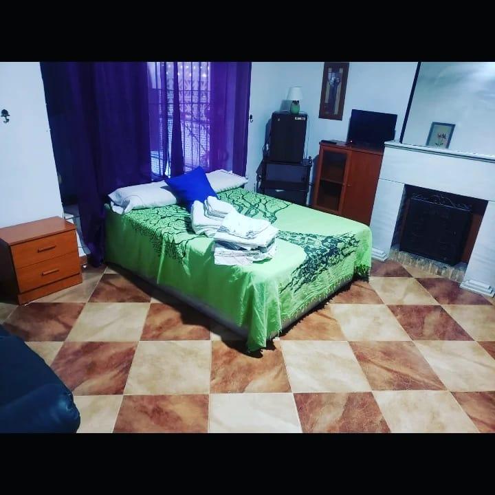 Chica busca chico en Cádiz: 