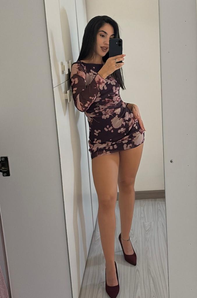 Chica busca chico en Almería: 