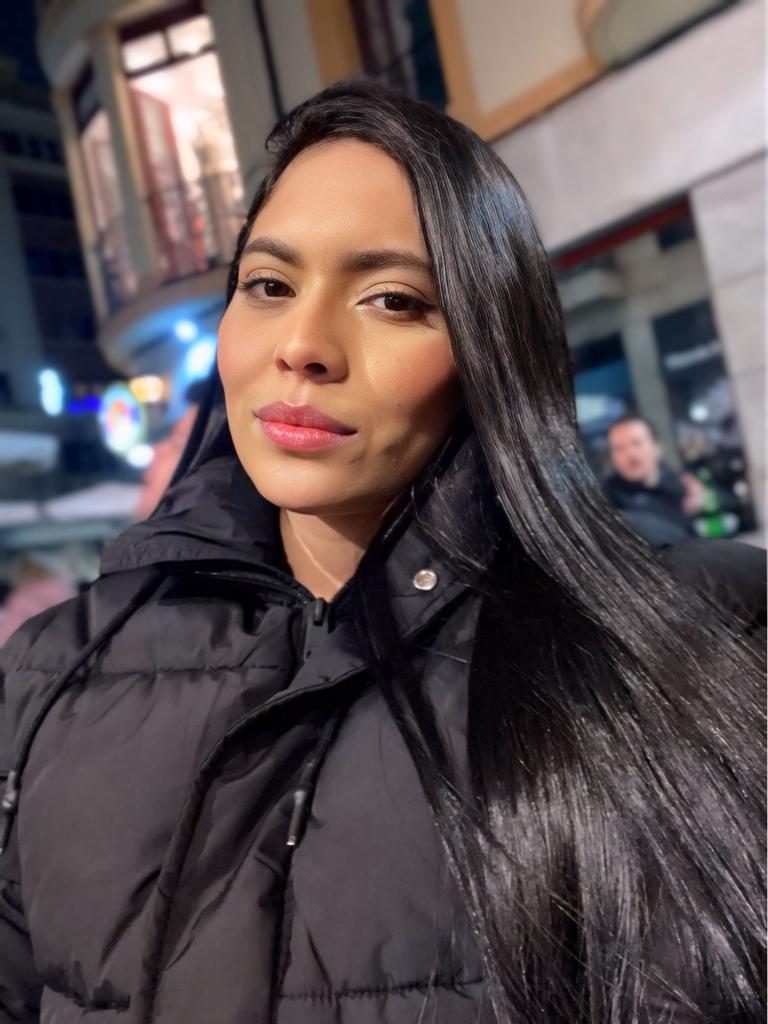 632957823: Chica busca chico en Pontevedra