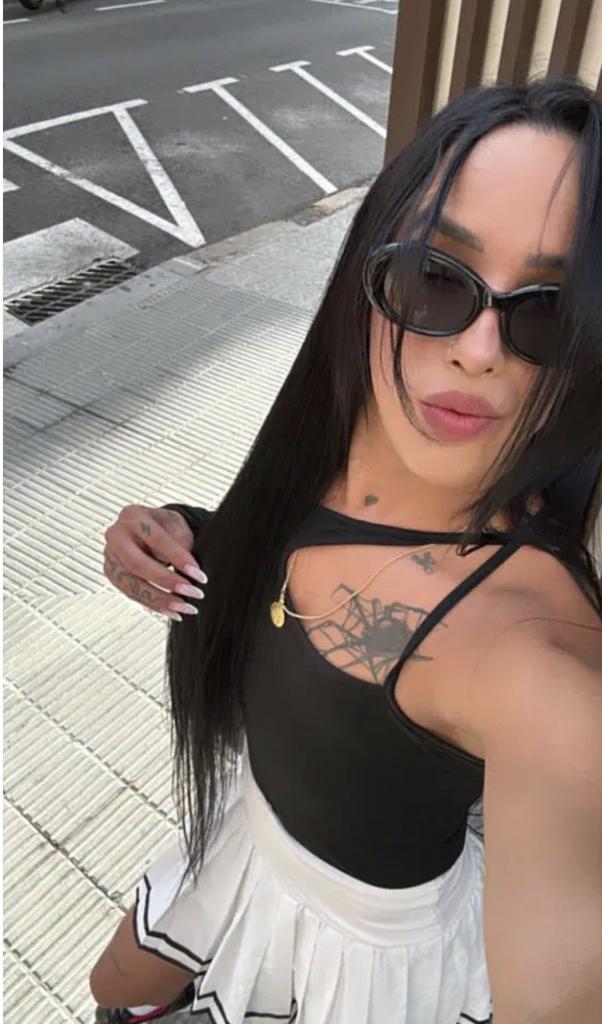 687419600: Transexual en Gerona