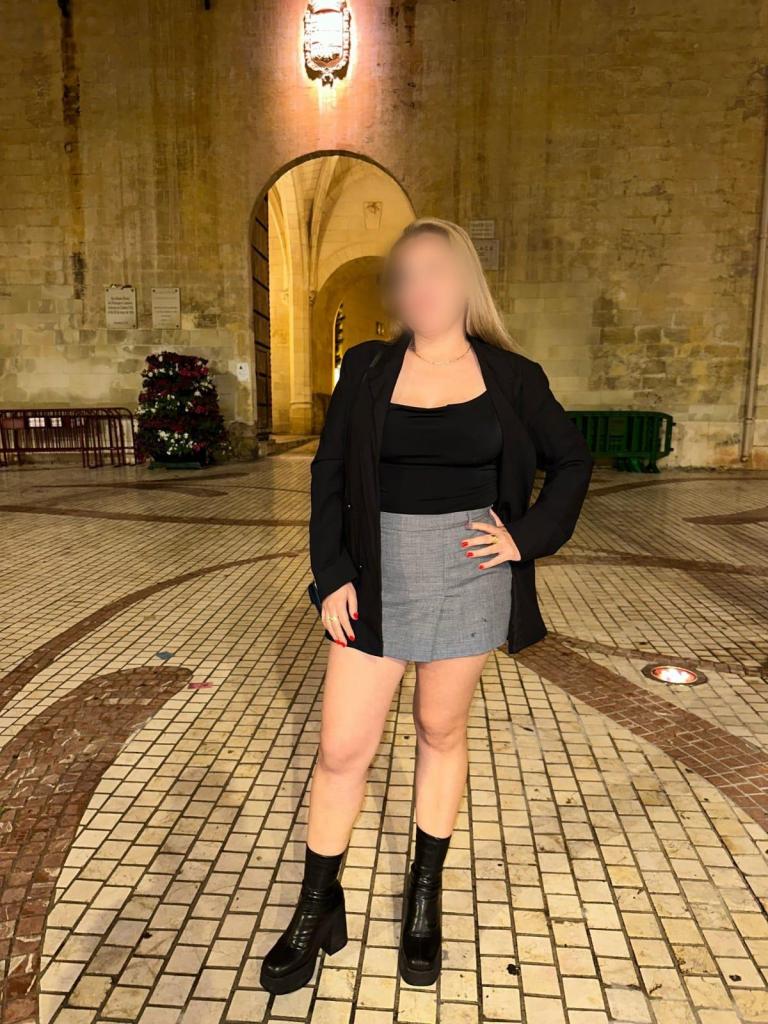 642083014: Chica busca chico en Huelva