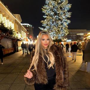 671835119: Chica busca chico en Málaga