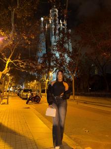 613555235: Chica busca chico en Madrid
