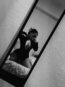 613555235: Chica busca chico en Madrid