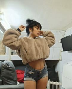 673430845: Chica busca chico en Barcelona