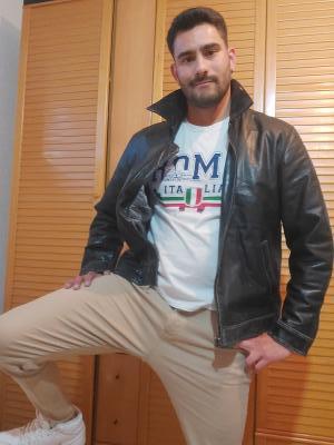 681624654: Chico busca chica en Barcelona