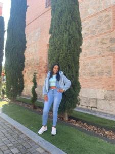 607140153: Chica busca chico en Barcelona