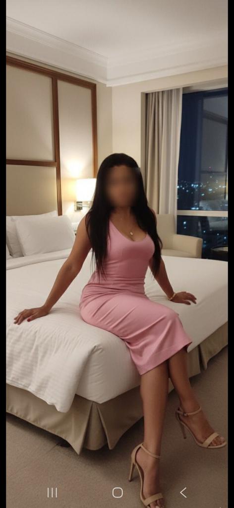 624159030: Chica busca chico en Gerona