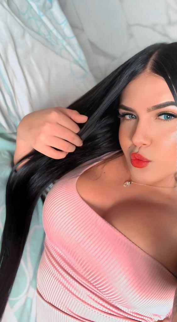 747852834: Transexual en Granada