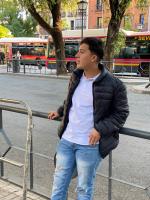 643645885: Chico busca chica en Sevilla