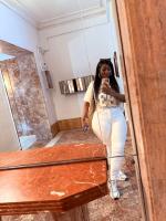 670449604: Chica busca chico en Barcelona