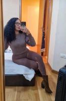 613677079: Chica busca chico en Pontevedra