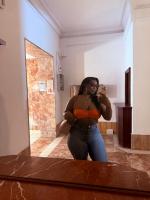 670449604: Chica busca chico en Barcelona