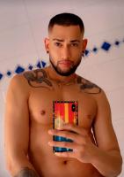 604169691: Chico busca chica en Barcelona