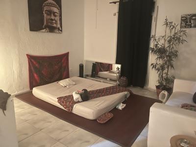 Chica busca chico en Zaragoza: Chica busca chico