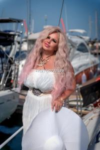 Chica busca chico en Barcelona: 