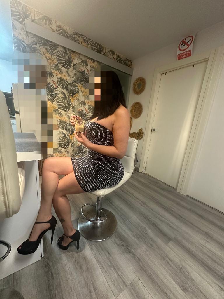 671874115: Chica busca chico en La Coruña