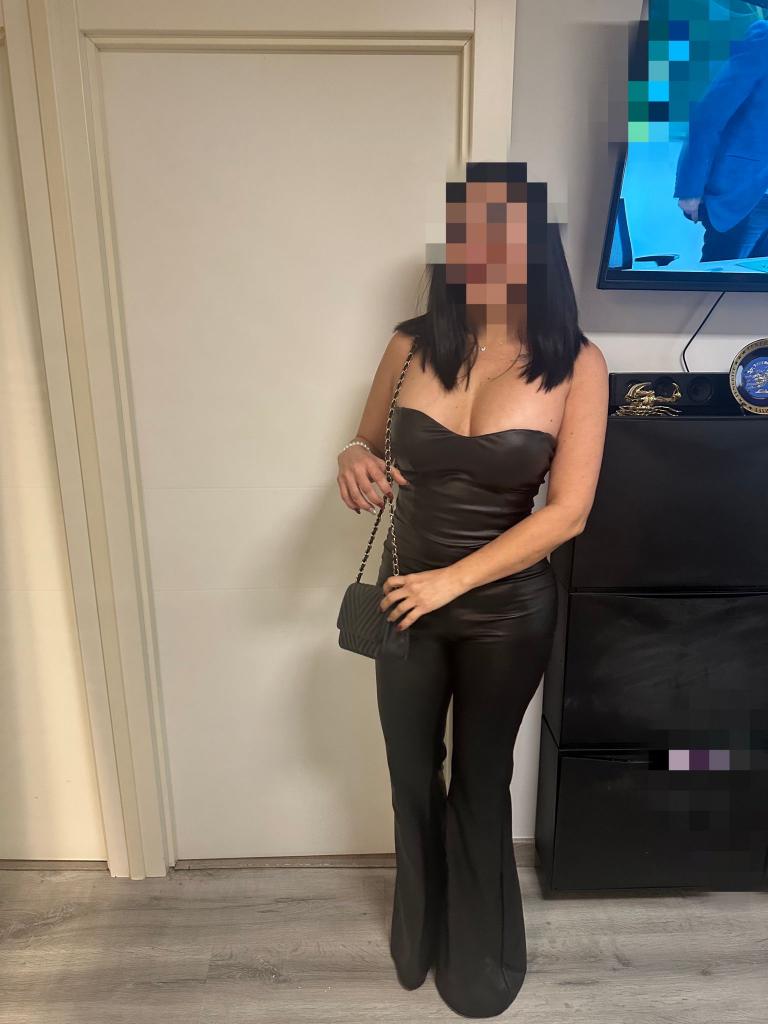 671874115: Chica busca chico en La Coruña