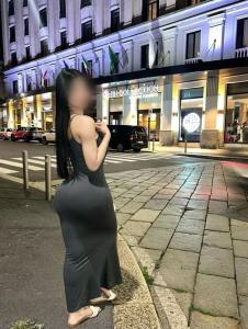 604312546: Chica busca chico en Sevilla