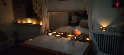 631565643: Chica busca chico en Barcelona