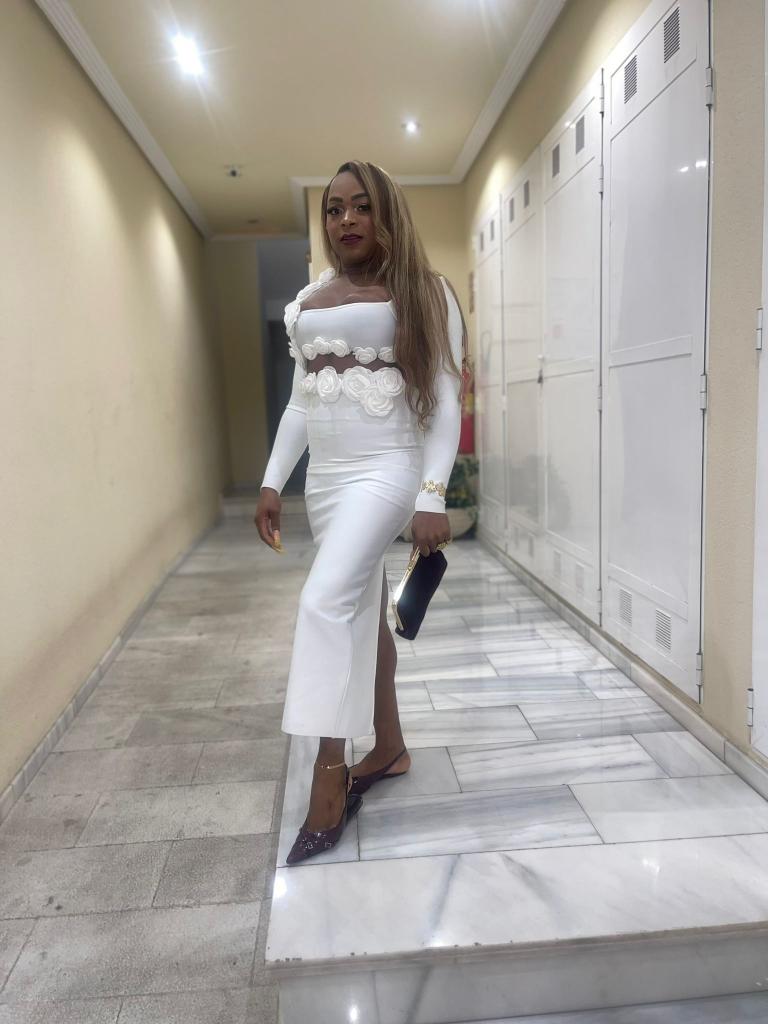 607409866: Transexual en Alicante