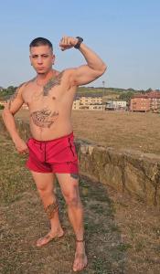 607853922: Chico busca chica en Madrid