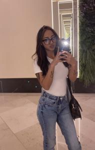 653613750: Chica busca chico en Barcelona