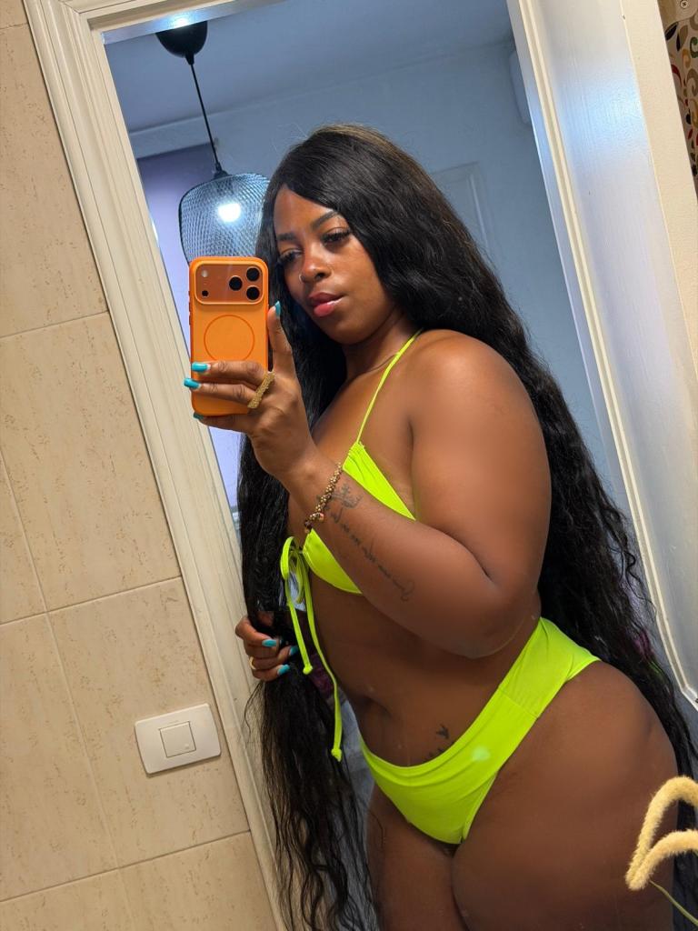 Chica busca chico en Tenerife: 