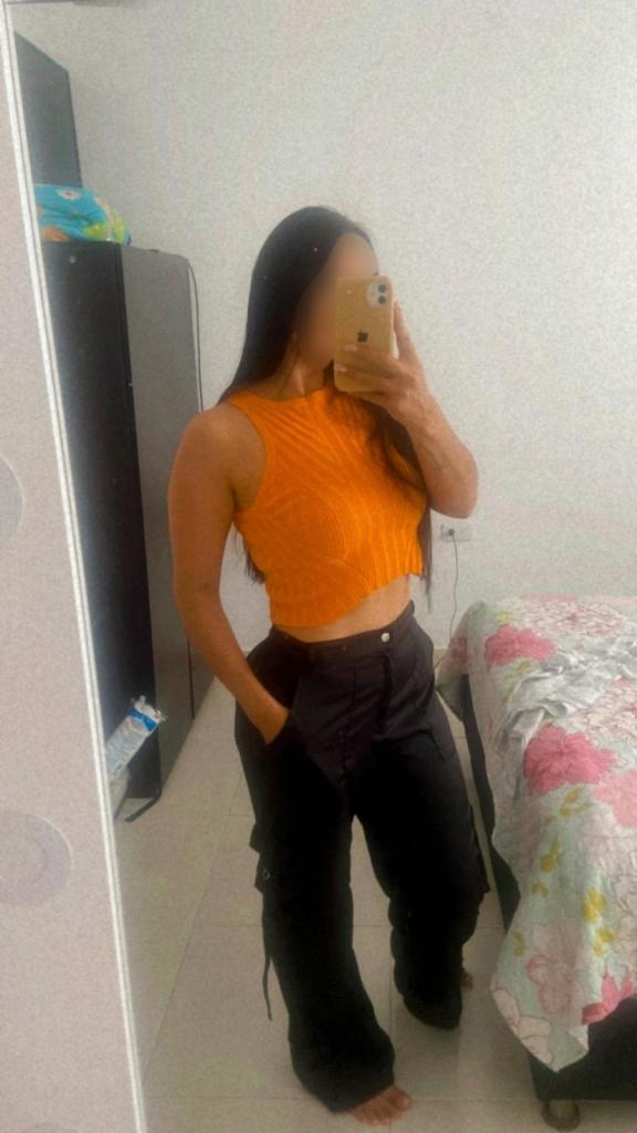 645089452: Chica busca chico en Orense