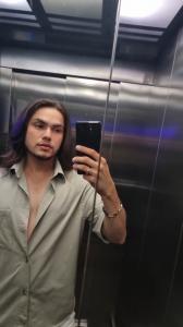 Chico busca chica en Granada: 