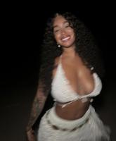 631373075: Chica busca chico en Madrid