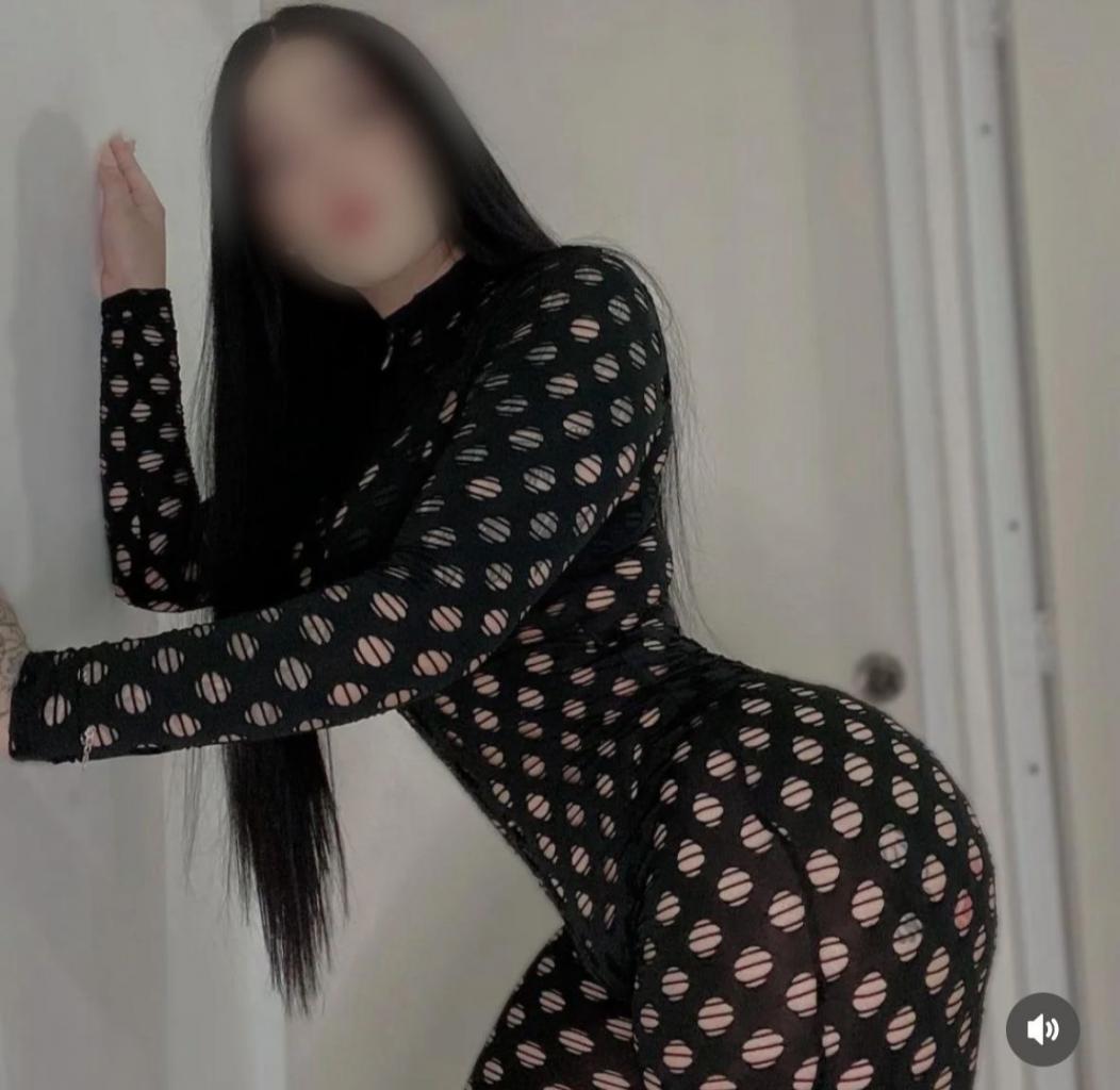 Chica busca chico en Granada: 