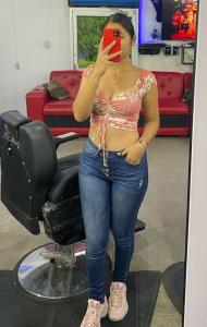 695451913: Chica busca chico en Lugo