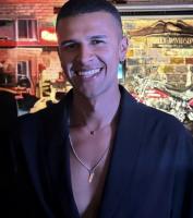 694213895: Chico busca chica en Guipúzcoa