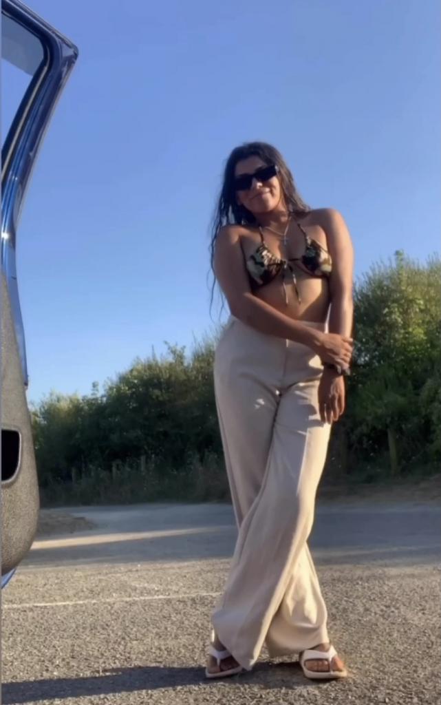 633864073: Chica busca chico en La Coruña