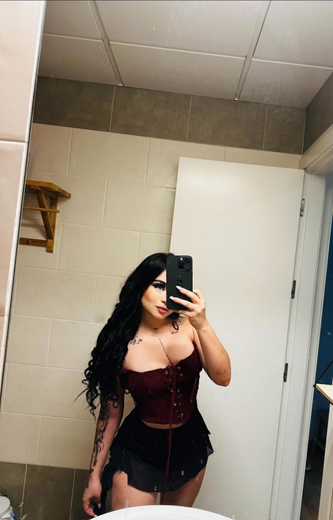 667412213: Chica busca chico en Pontevedra