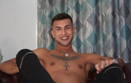 617115120: Chico busca chica en Cádiz