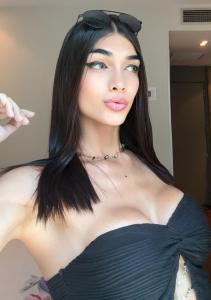 647053809: Travesti en Barcelona