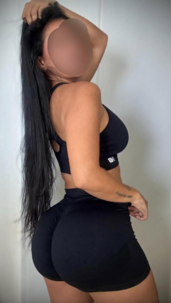 672542531: Chica busca chico en Gerona