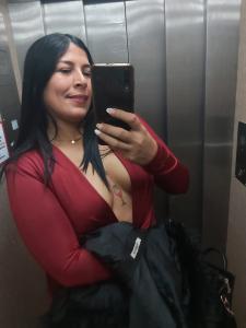 642179100: Chica busca chico en Barcelona